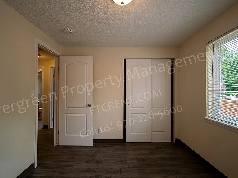 Mosher Manor — Photo 16