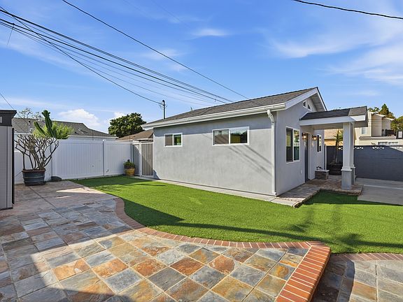 4th image of 4839 Castana Ave