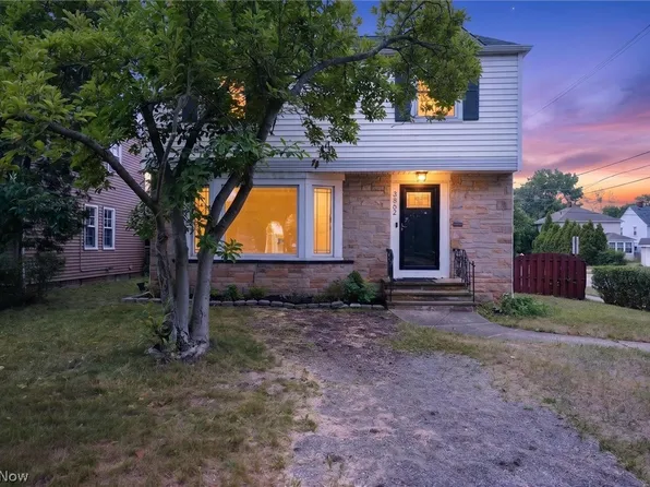 3862 Silsby Rd, University Heights, OH 44118