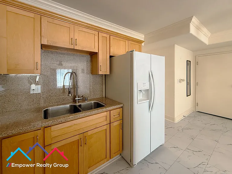 1515 14th Ave #302 — Photo 9