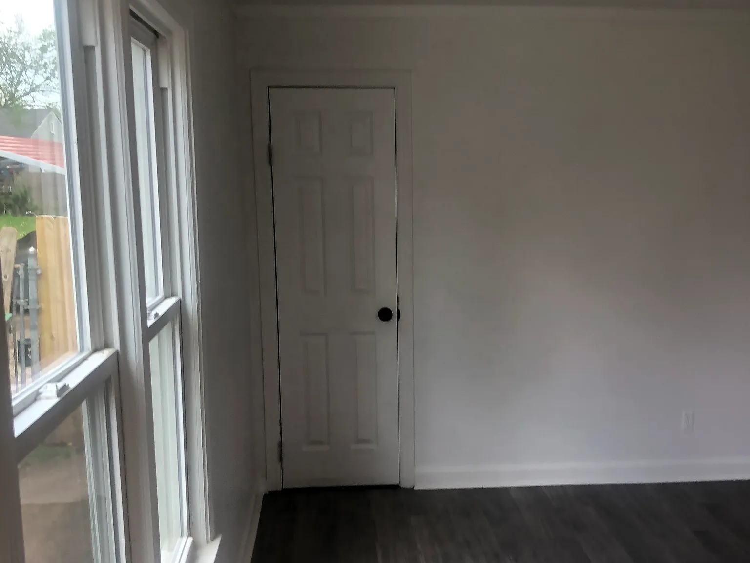 2 bed, 744 sqft, $995 — Photo 2