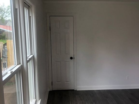 2nd image of 3264 Princeton Ave