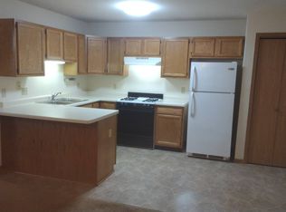 1770 W State St #3, Sycamore, IL 60178