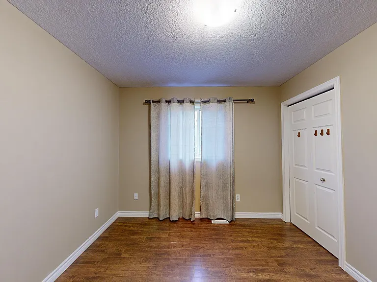 961 Blythwood Rd — Photo 16