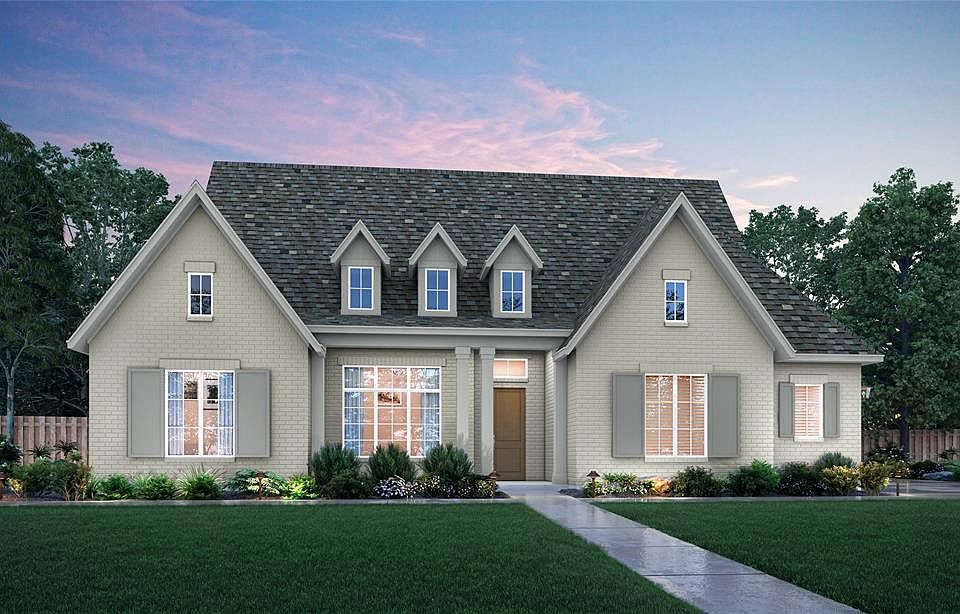 1st image of 303 Claire Ct