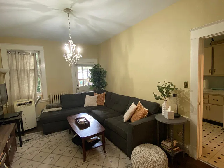 3123 W Franklin St — Photo 5