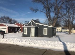 2306 2nd Ave S, Clear Lake, IA 50428