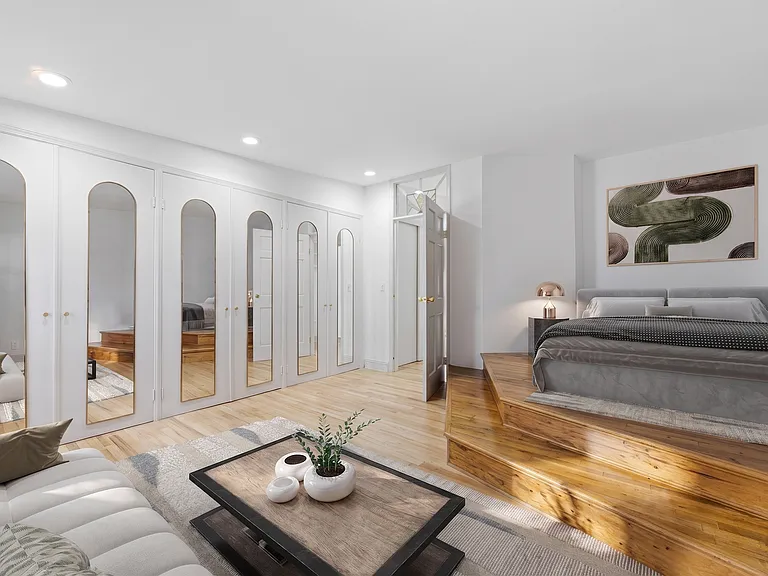 318 W 14th St #4 — Photo 9
