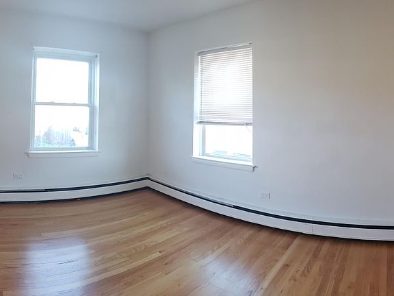 4th image of 4911 Grand Ave APT 1S
