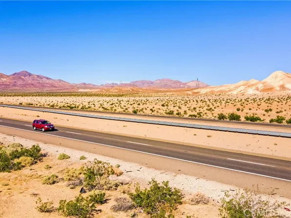 17 Yermo Rd, Yermo, CA 92398