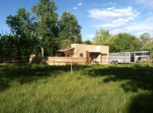 121 Espinosa Rd, Corrales, NM 87048