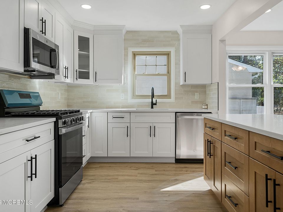 1st image of 6 Westport Drive