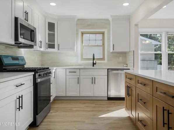 6 Westport Drive, Toms River, NJ 08757