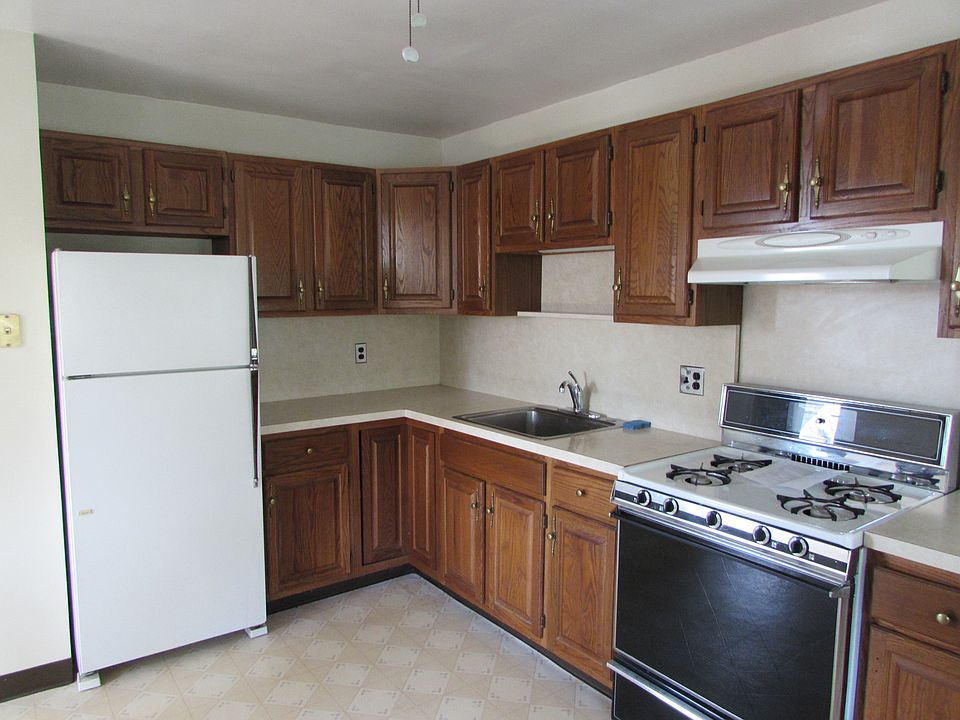 1st image of 150 Palisade St