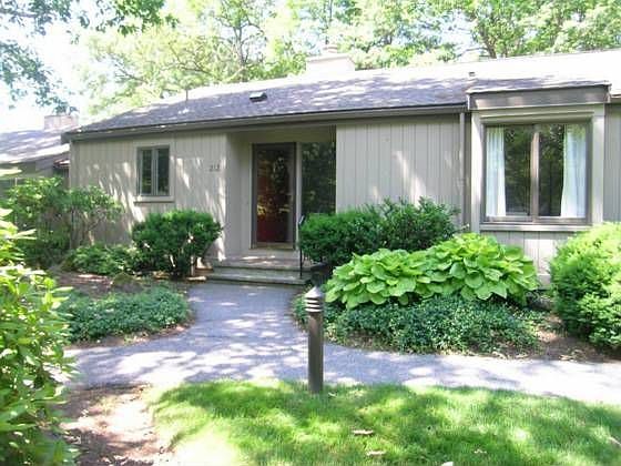 1st image of 212 Aspen Cir