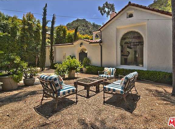 4th image of 1715 Benedict Canyon Dr