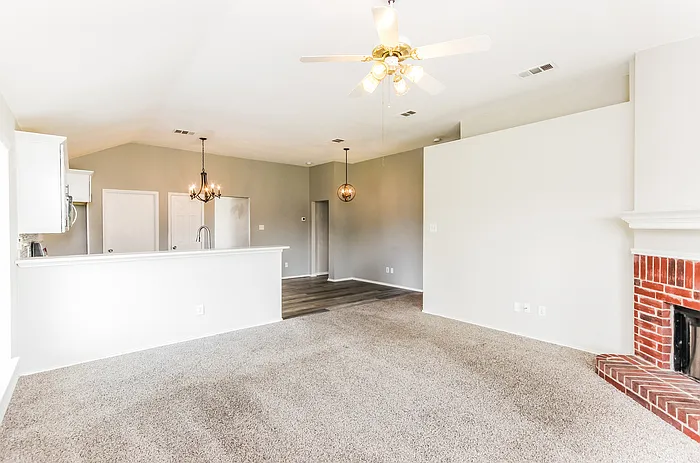 512 Bryn Mawr — Photo 4