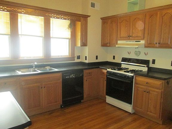 4th image of 227 Merrill Ave #W