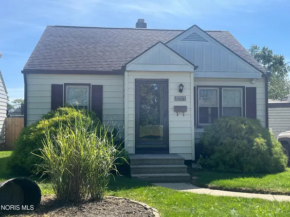 2735 Schneider Rd, Toledo, OH 43614