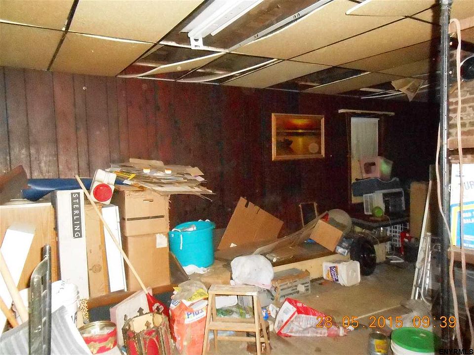 2nd image of 652 Sunset St