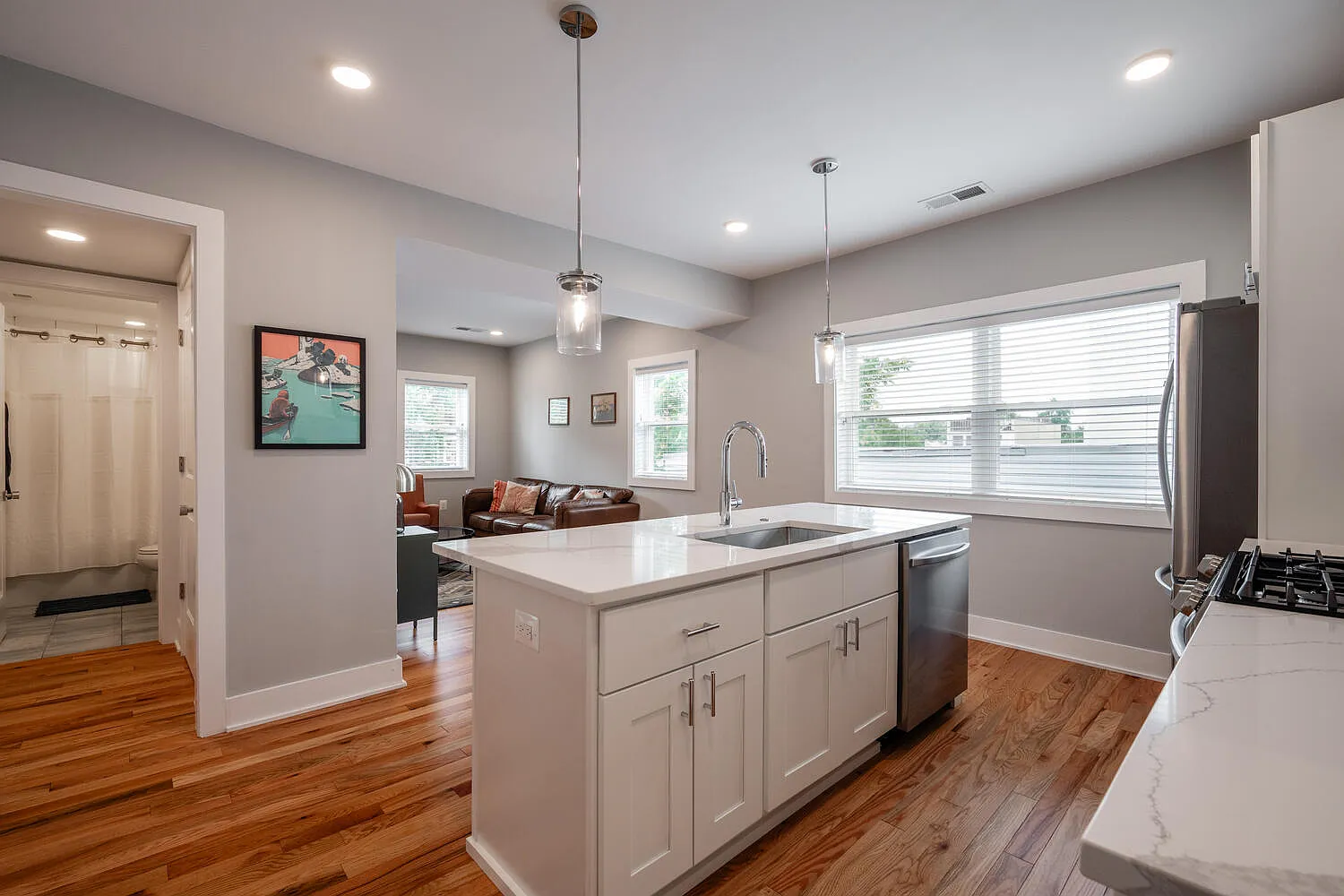 1 bed, 710 sqft, $2,100 — Photo 1