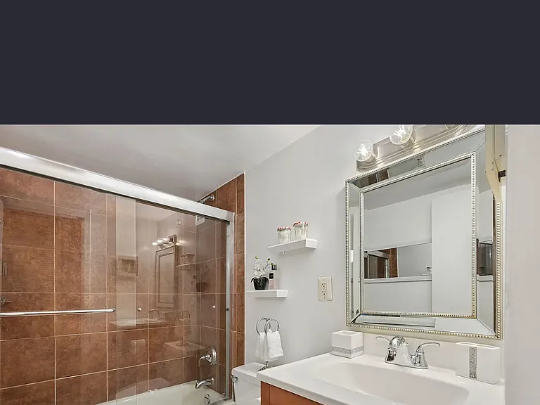 522 21st St NW #806 — Photo 8