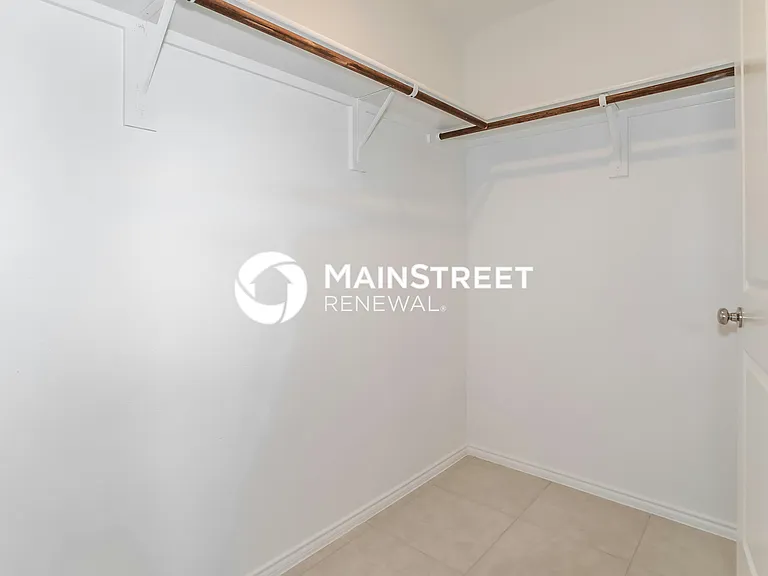 Walk In Closet