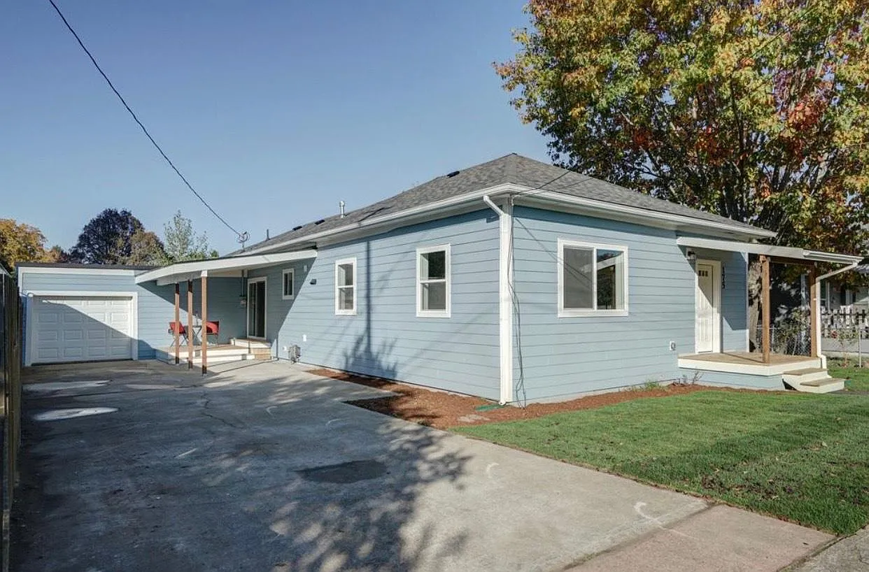 3 bed, 1338 sqft, $2,200 — Photo 3