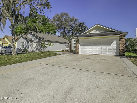 3rd image of 1353 Cove Landing Dr