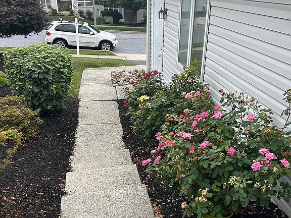 3rd image of 1709 Creek Vista Dr