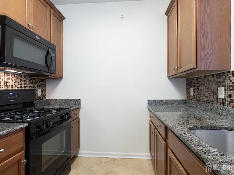 541 E Celebration Way — Photo 10