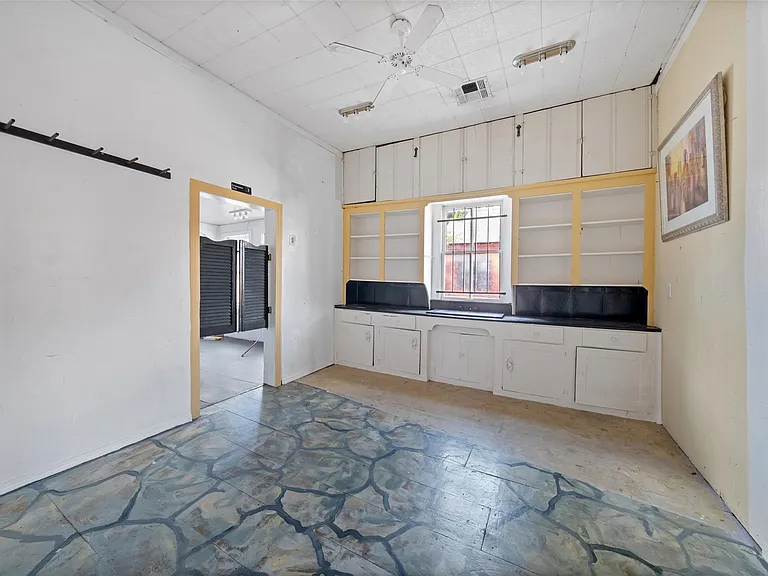 26407 Preston Ave — Photo 10