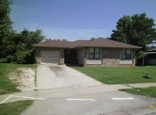1039 E Scott St, Springfield, MO 65802