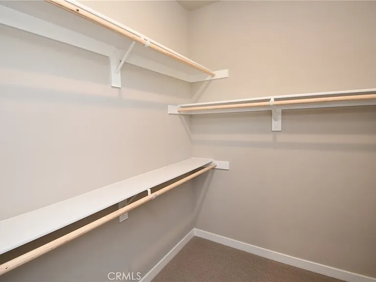 1487 Skyline Ln — Photo 16
