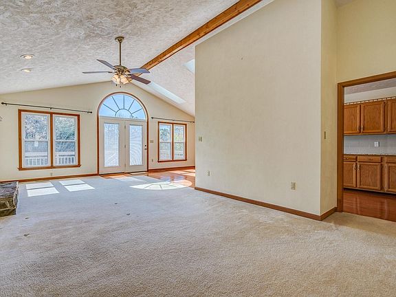 5th image of 204 Windermere Ct