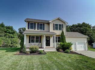 98 Scenic Way, Exeter, RI 02822