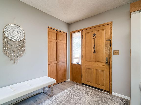 2nd image of 10940 Pioneer Dr