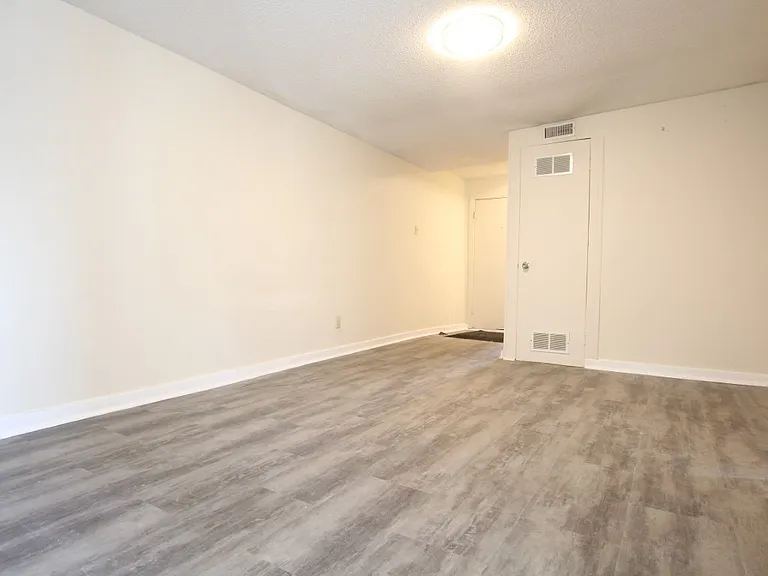 47 Louisa St #47A — Photo 6
