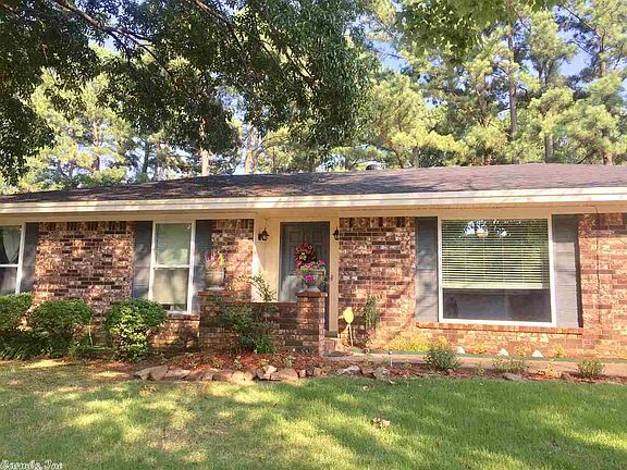2nd image of 10 Foxboro Dr