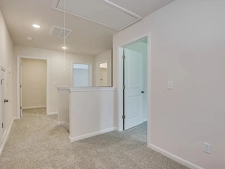 1021 Skidway Dr — Photo 36