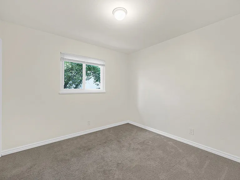 8 Stephens Ct — Photo 7