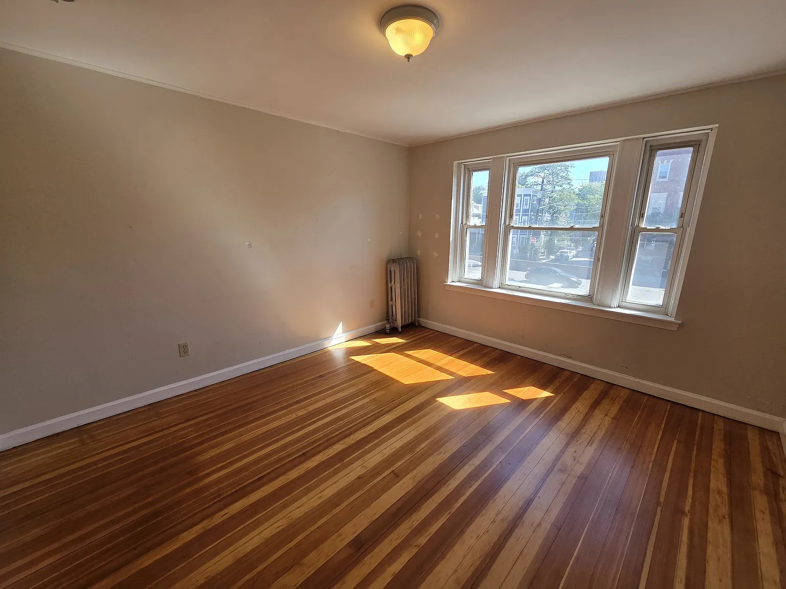 3 bed, 1400 sqft, $3,400 — Photo 4