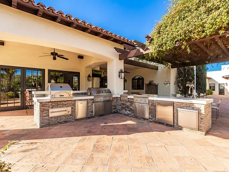 6708 E San Miguel Ave — Photo 42