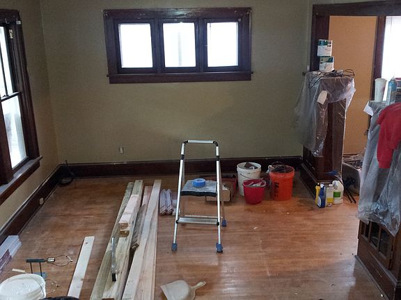 5th image of 3251 Bryant Ave N