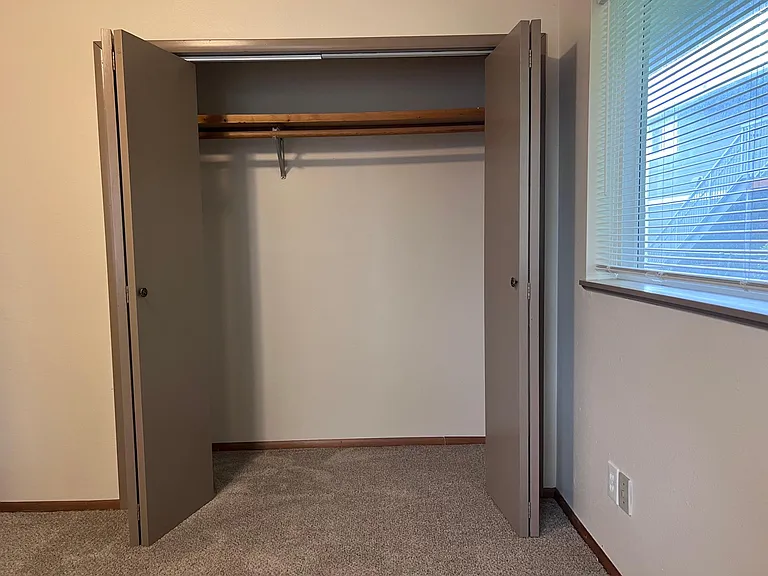 405 Pine Ave #2 — Photo 8
