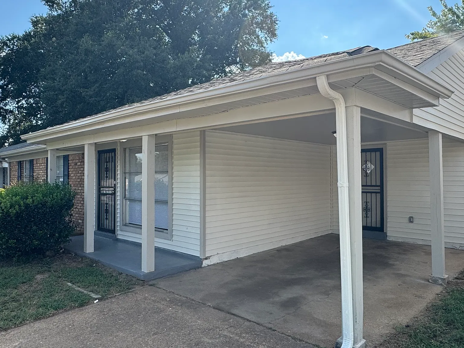 3 bed, 2.0 bath, 1193 sqft, $1,350 — Photo 3