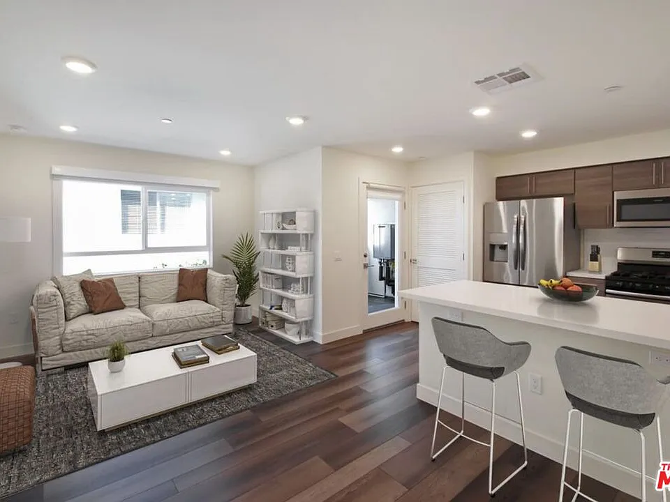 3667 Mentone Ave #3
