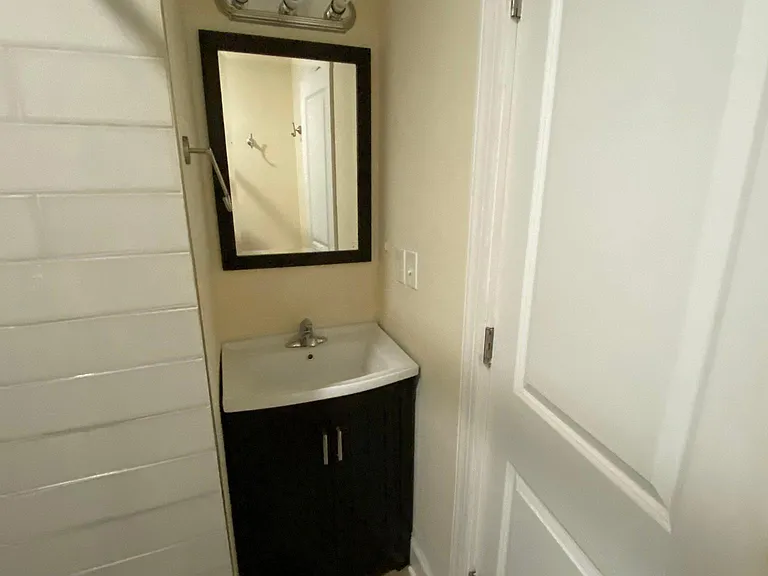 1529 Spruce St #4D — Photo 16