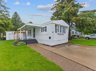 63 Mirabeau Dr, Rochester, MI 48307