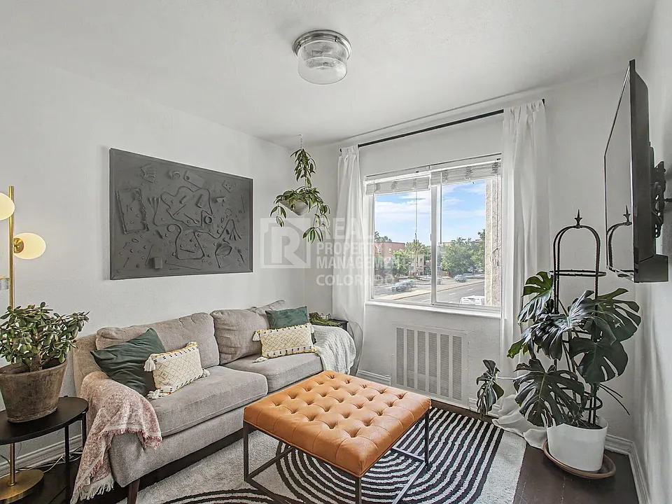 1100 Colorado Blvd #206